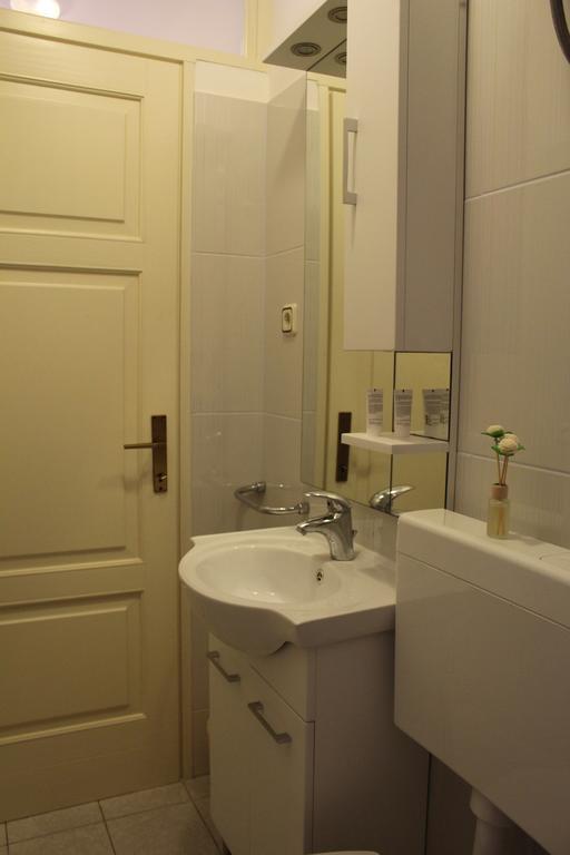 Rooms & Studio Bellina Skradin Eksteriør billede