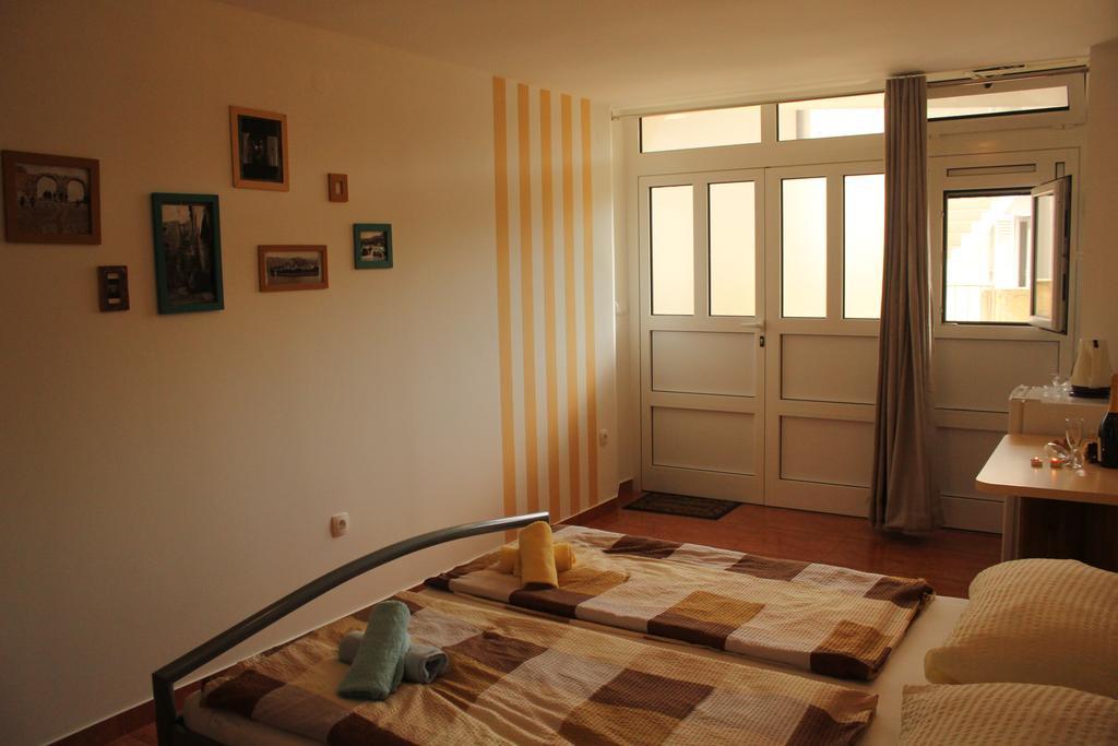 Rooms & Studio Bellina Skradin Eksteriør billede