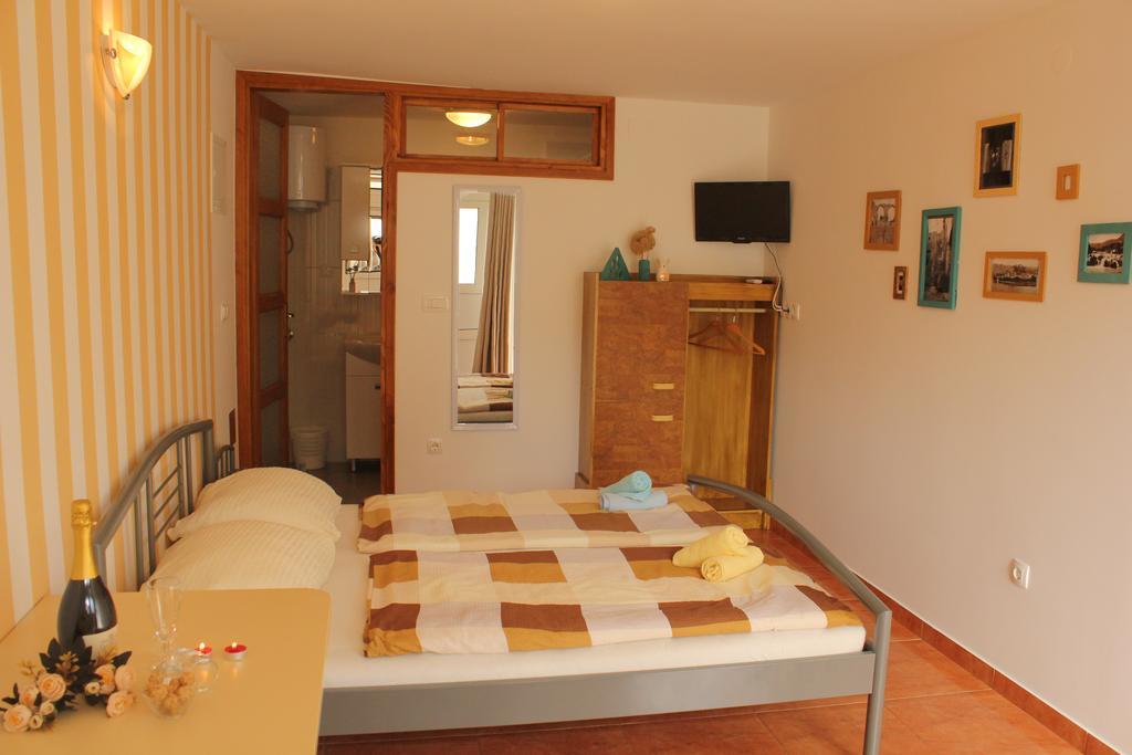 Rooms & Studio Bellina Skradin Eksteriør billede