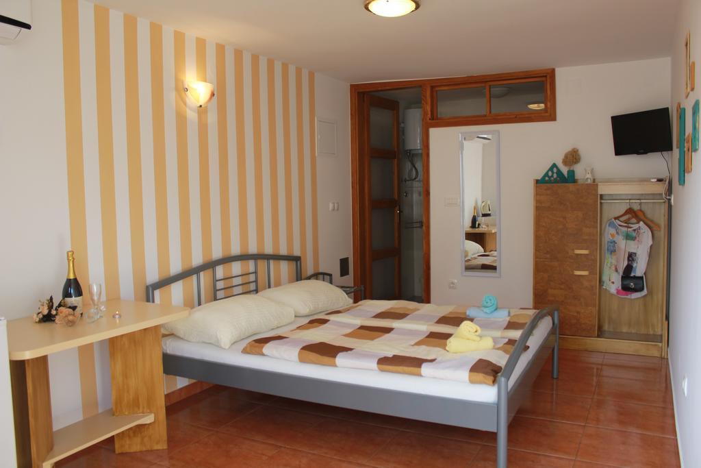 Rooms & Studio Bellina Skradin Eksteriør billede